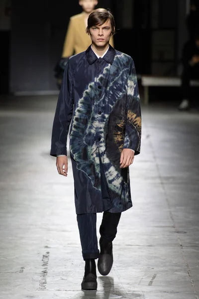 Look 23